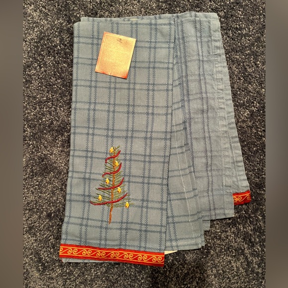 NWT vintage St. Nicholas Square tea kitchen towels - Picture 1 of 4